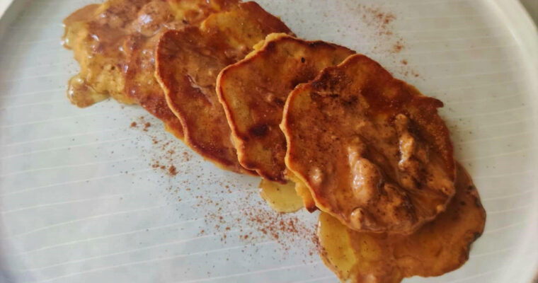 Φανταστικά pancakes μήλου με ταχίνι